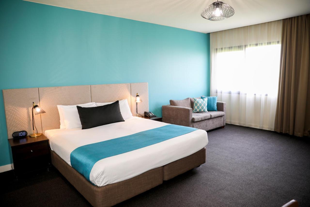 Mantra Melbourne Melton Hotel Eksteriør billede