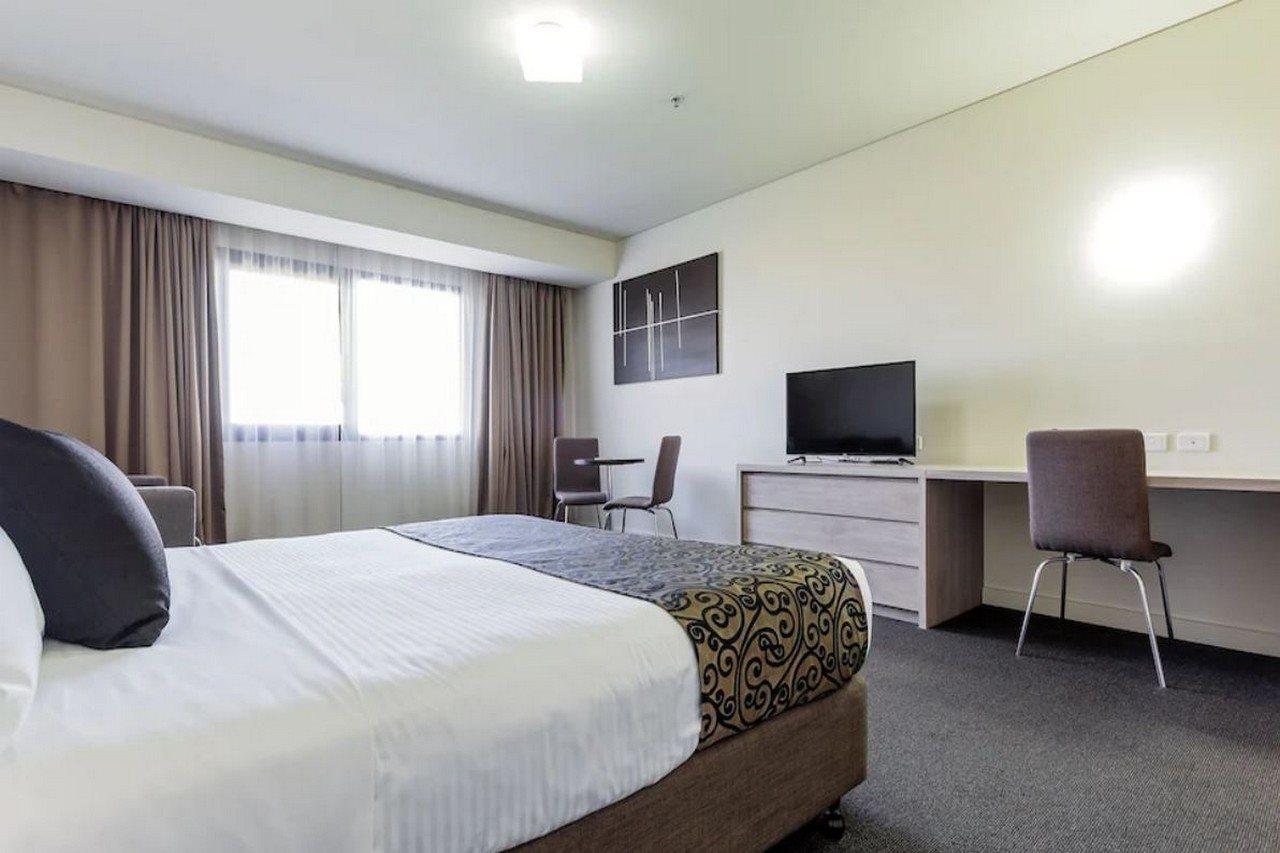 Mantra Melbourne Melton Hotel Eksteriør billede