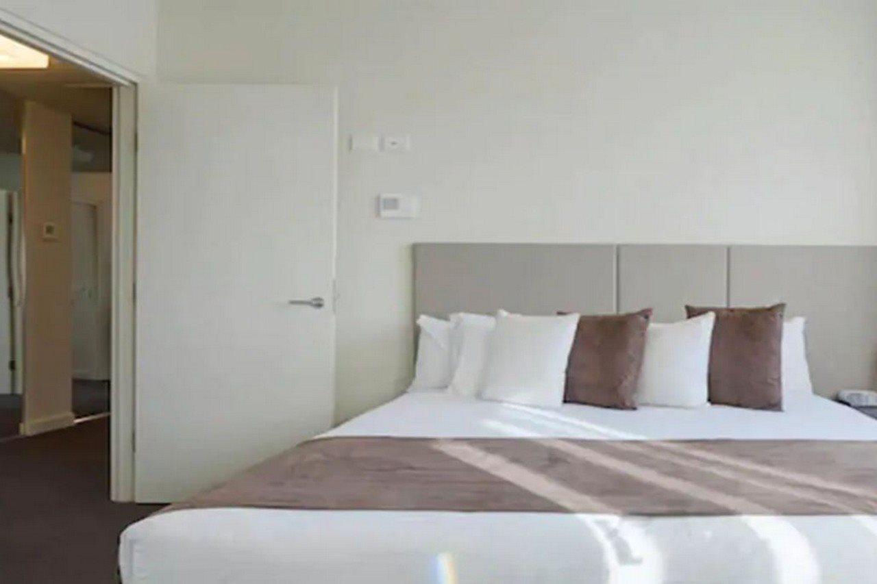 Mantra Melbourne Melton Hotel Eksteriør billede