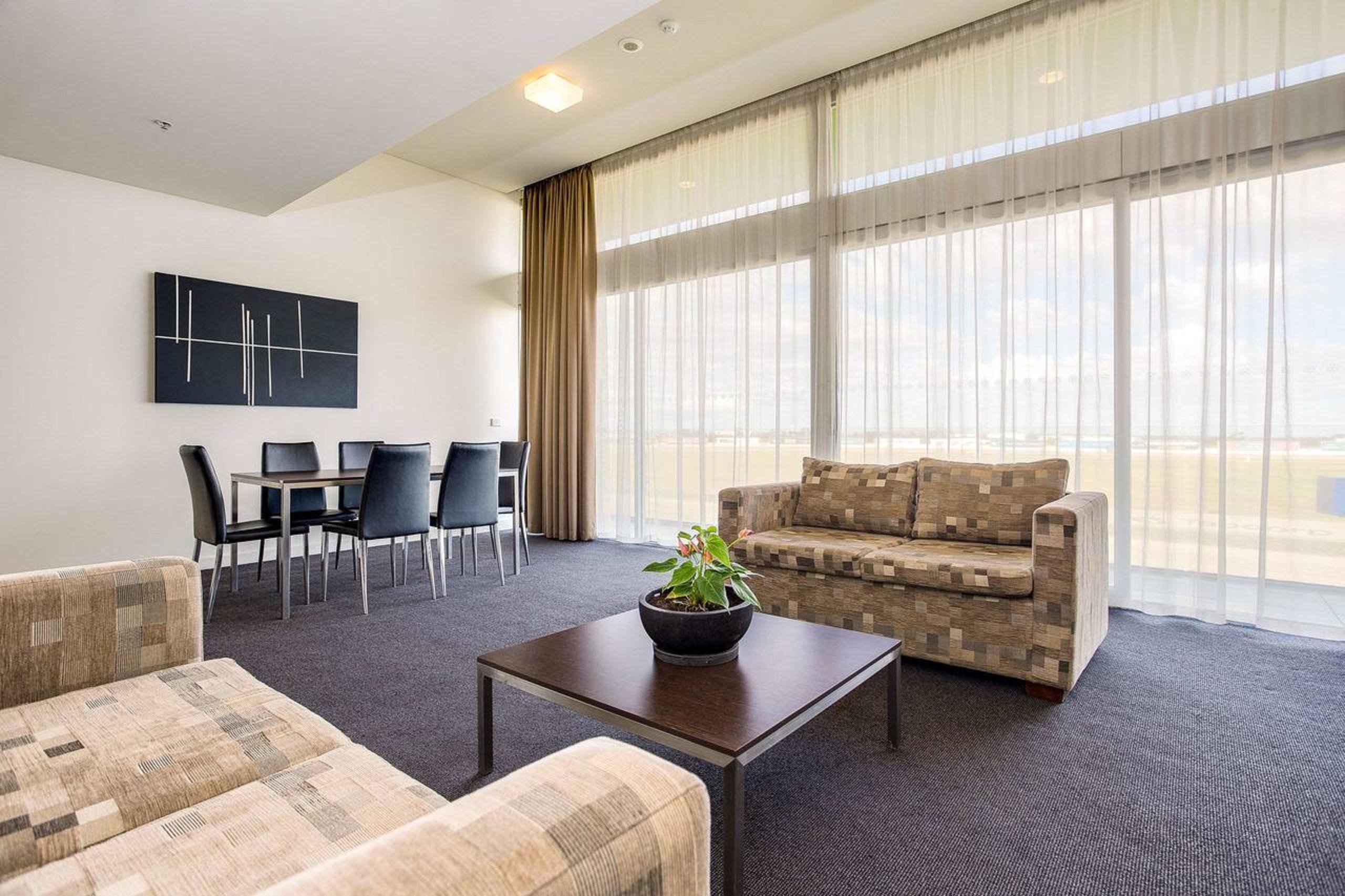 Mantra Melbourne Melton Hotel Eksteriør billede