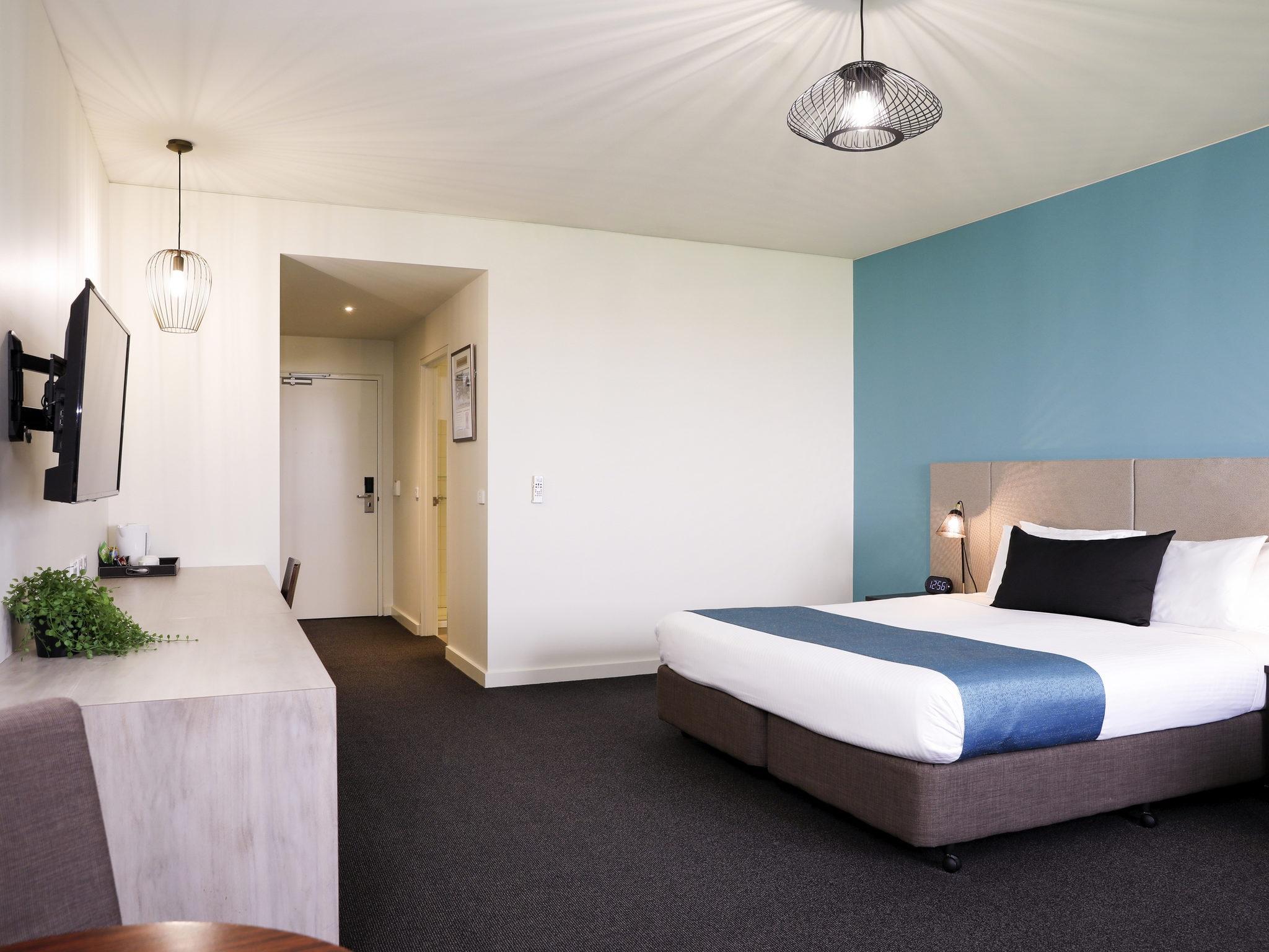 Mantra Melbourne Melton Hotel Eksteriør billede