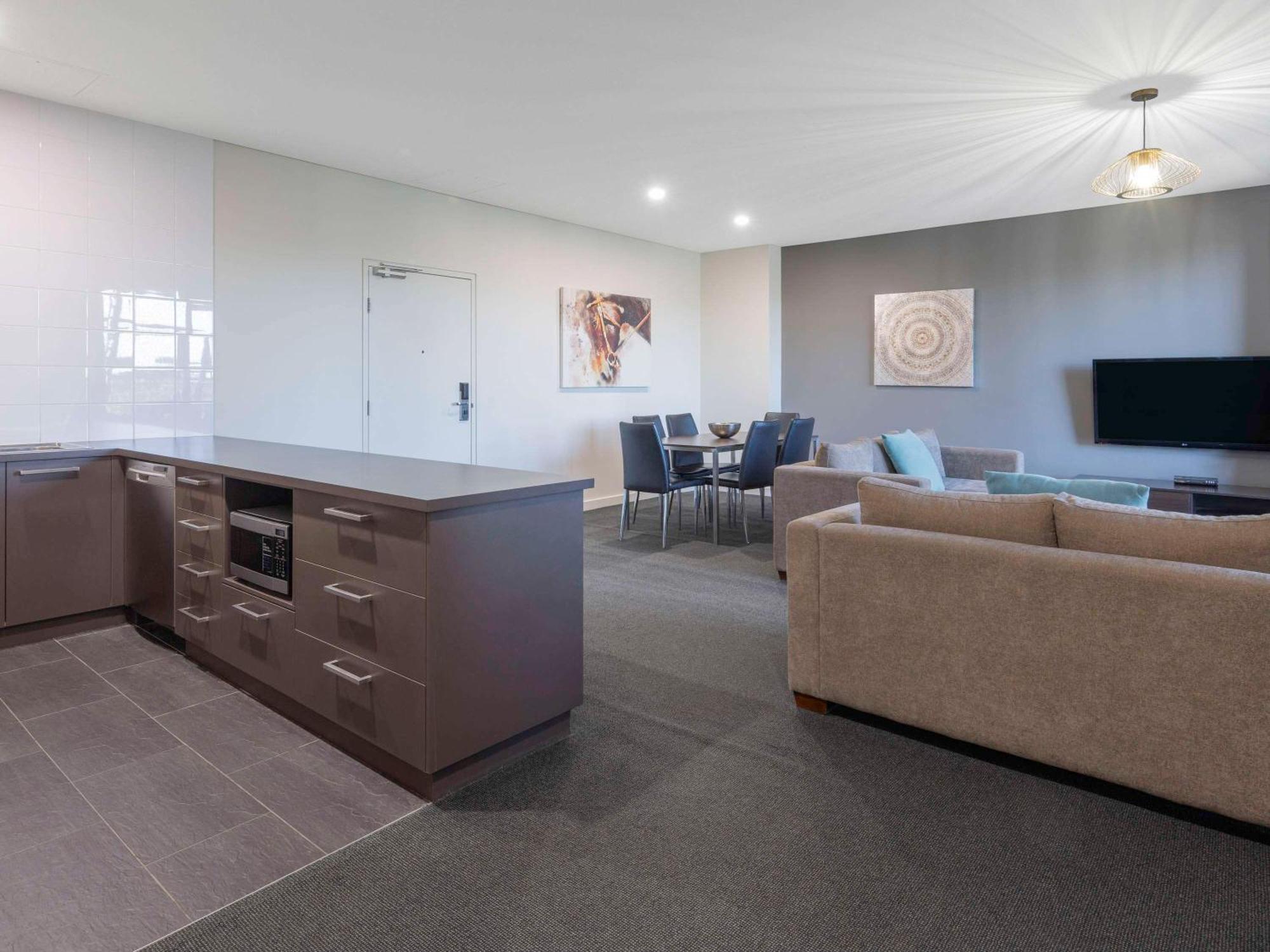 Mantra Melbourne Melton Hotel Eksteriør billede