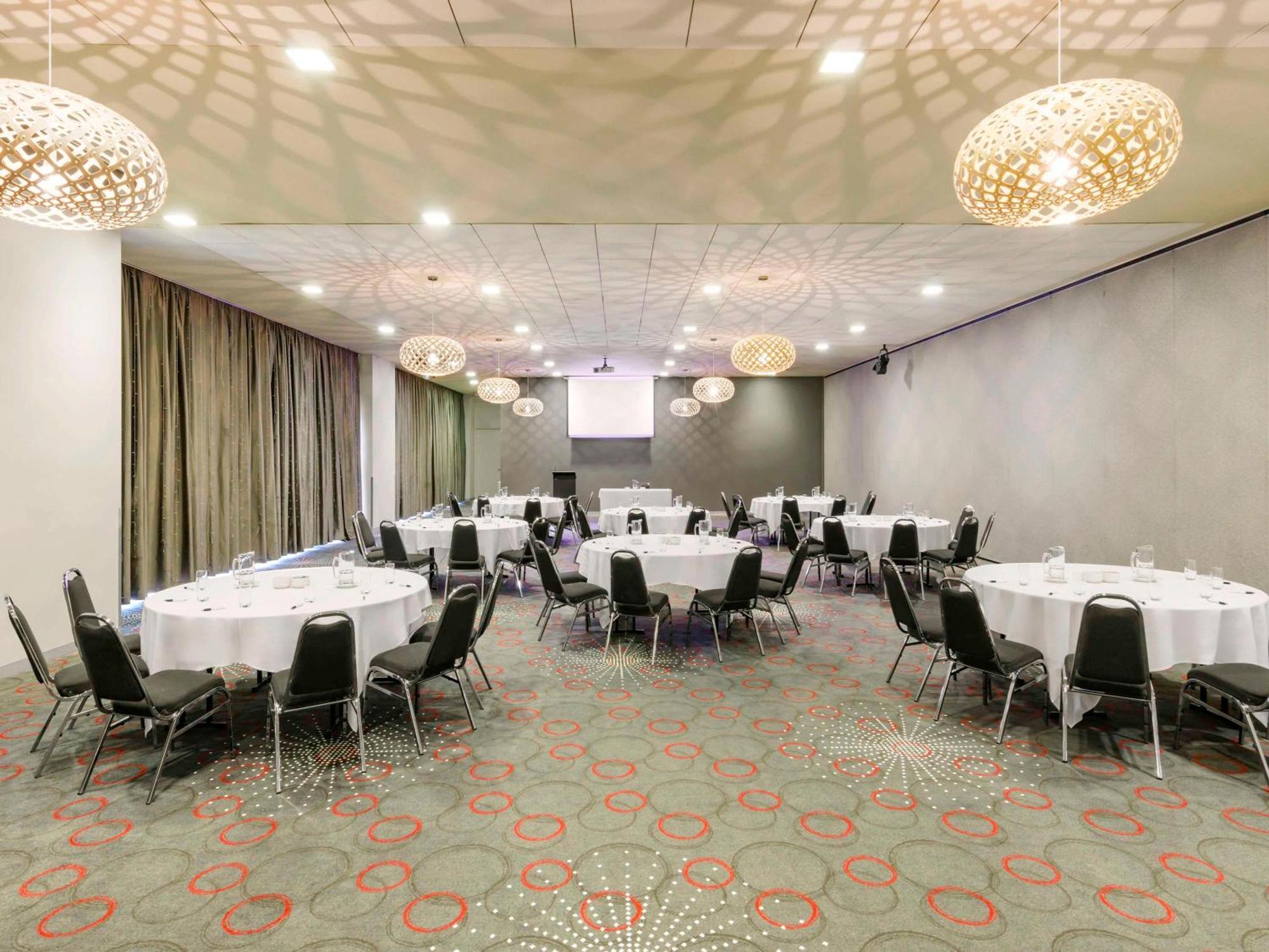 Mantra Melbourne Melton Hotel Eksteriør billede